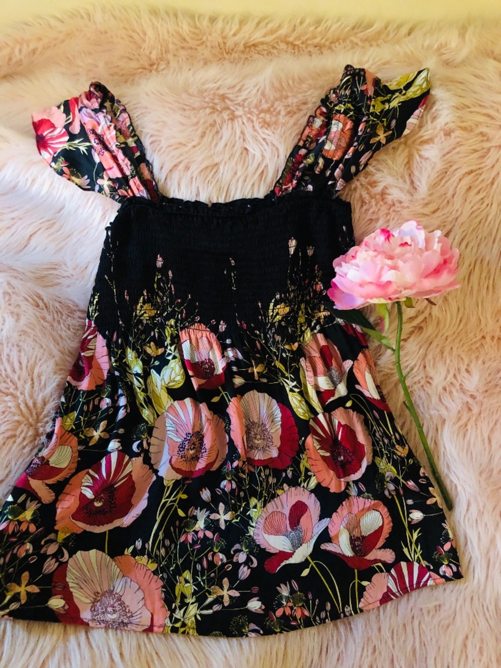 Guess Silk Babydoll Top in Field of Flowers SZ LG NWOT